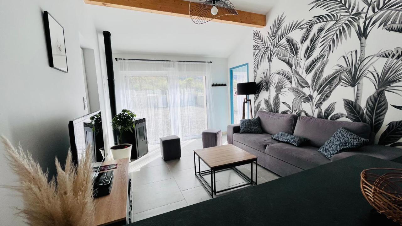 Loft24 Fibre Tout Compris Ussat Eksteriør bilde
